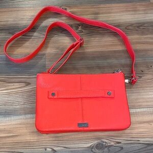 Jewell Thirty-One Street‎ Style crossbody bag in Coral Kisses adjustable strap